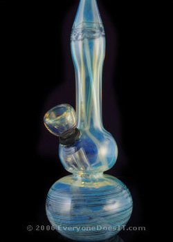 Fractal' Patterned Glass Bong Light blue
