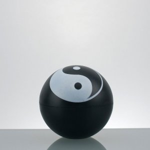 Magnetic Herb Grinder Yin Yang